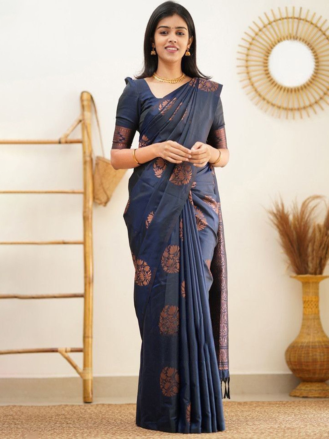 

Fashion Ritmo Woven Design Zari Pure Silk Saree, Navy blue