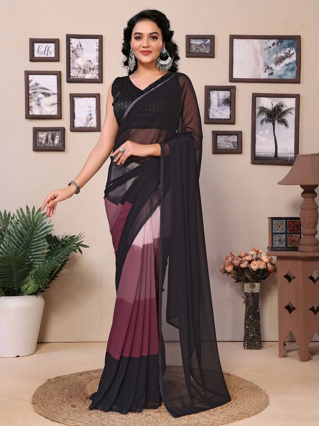 

Ekta Textiles Colourblocked Pure Georgette Ready to Wear Saree, Black