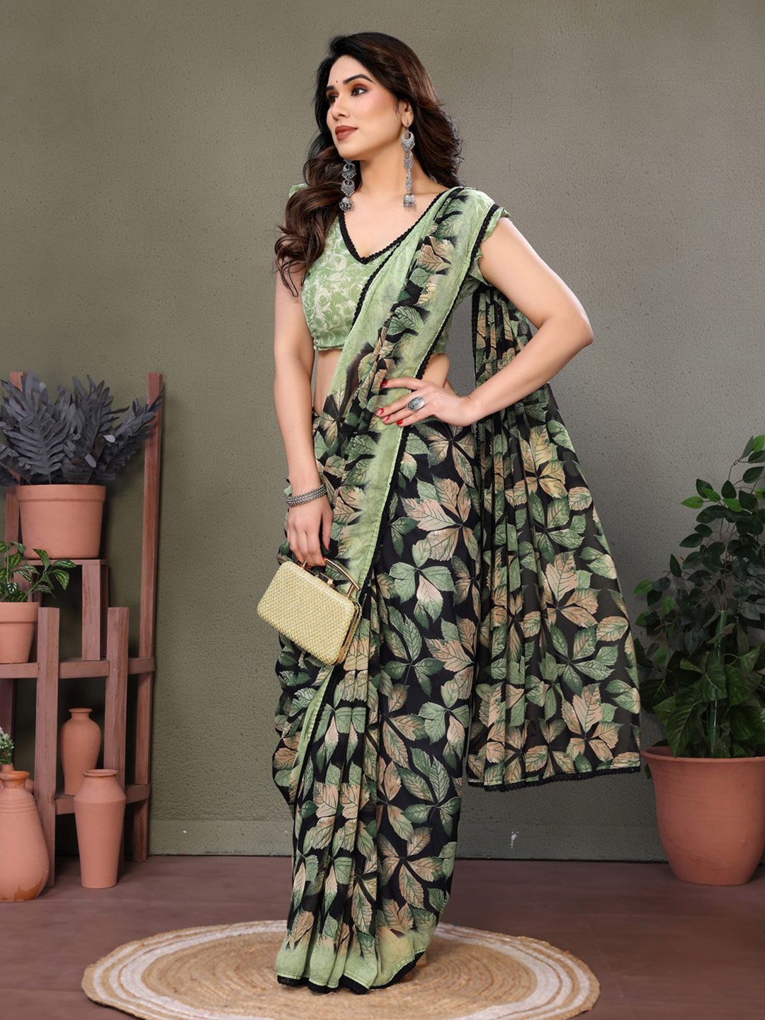 

KALINI Printed Pure Georgette Saree, Black