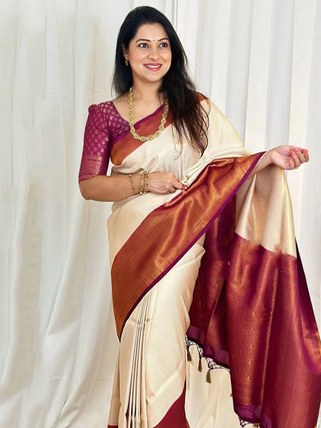 

choiceit Woven Design Zari Kanjeevaram Saree, White