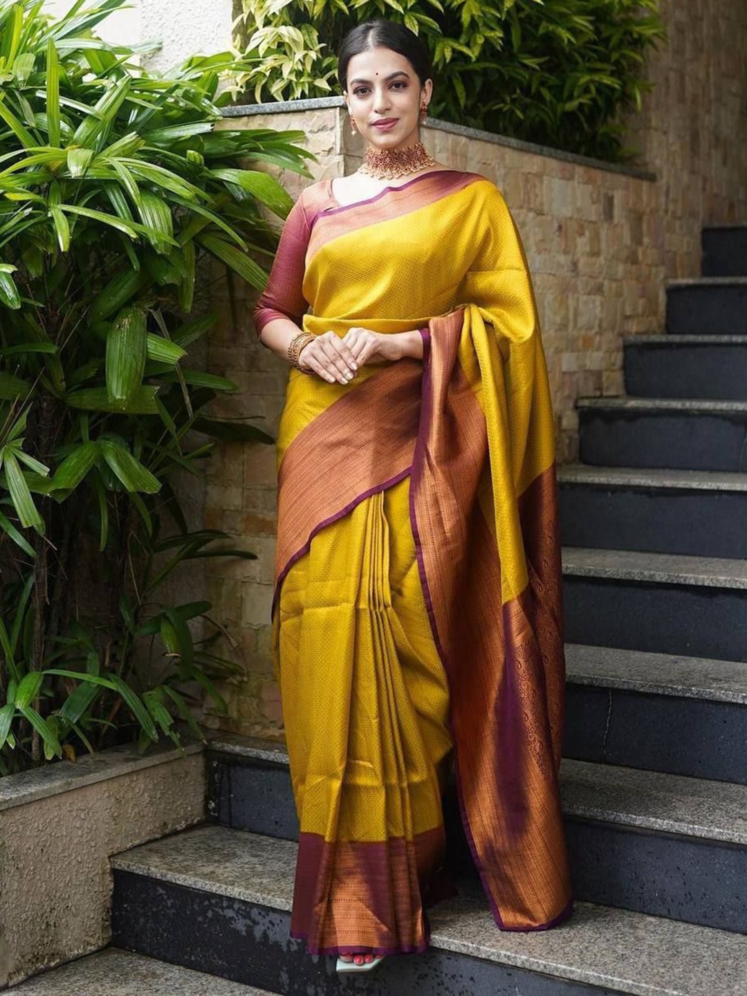 

choiceit Woven Design Zari Kanjeevaram Saree, Yellow