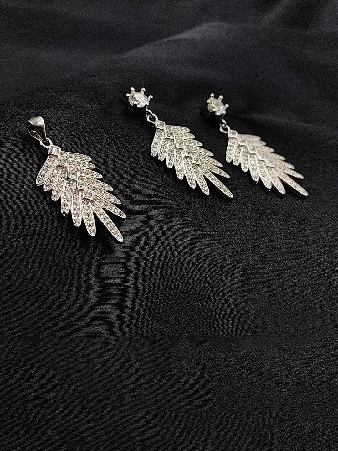 

AMONROO 925 Sterling Silver Rhodium Plated CZ Stone Studded Pendant and Earrings