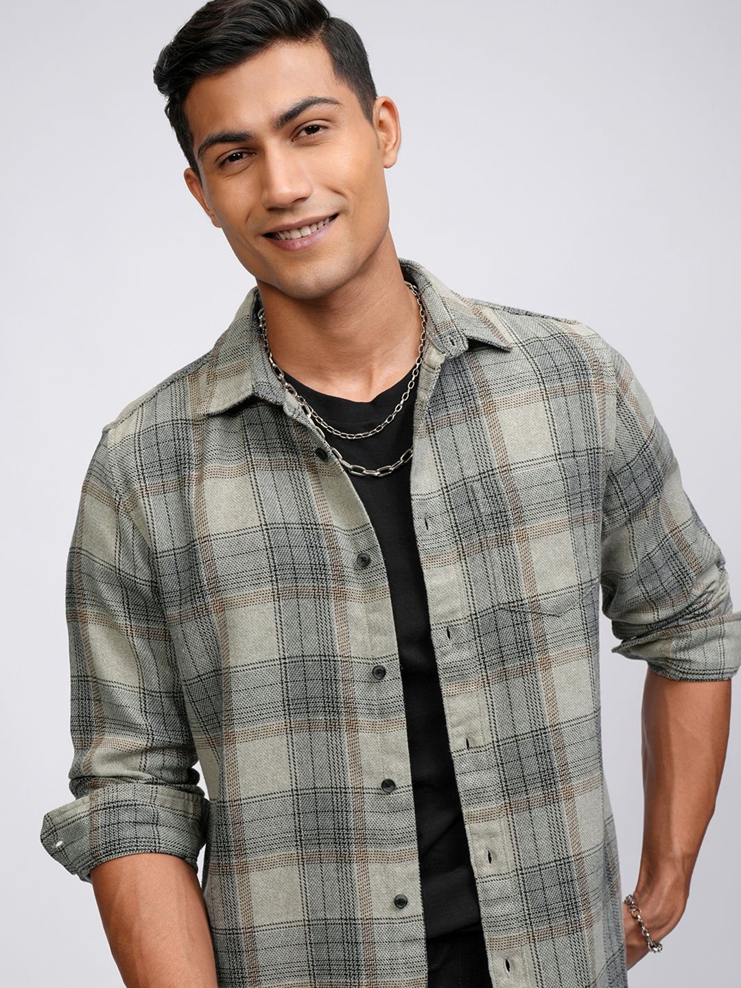 

HIGHLANDER Men Checked Slim Fit Casual Shirt, Grey