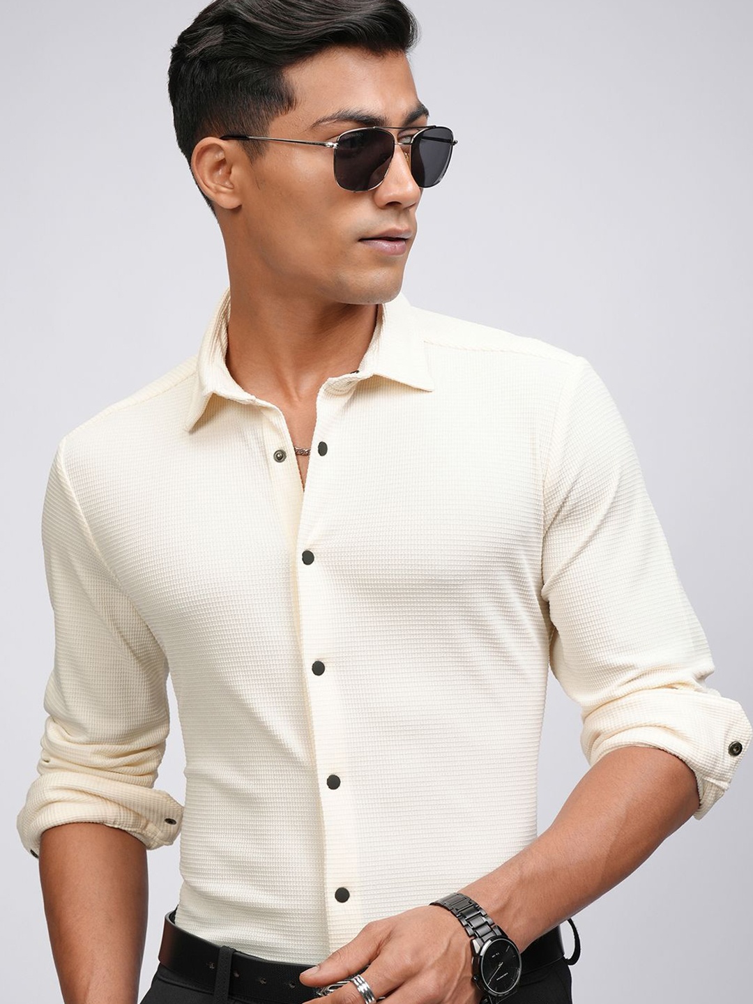 

HIGHLANDER Men Slim Fit Spread Collar Textured Formal Shirt, Cream
