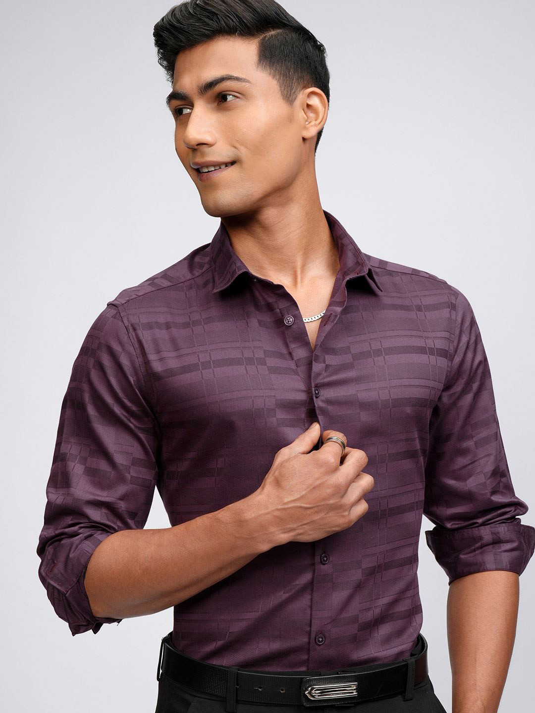 

HIGHLANDER Men Slim Fit Spread Collar Textured Cotton Formal Shirt, Purple