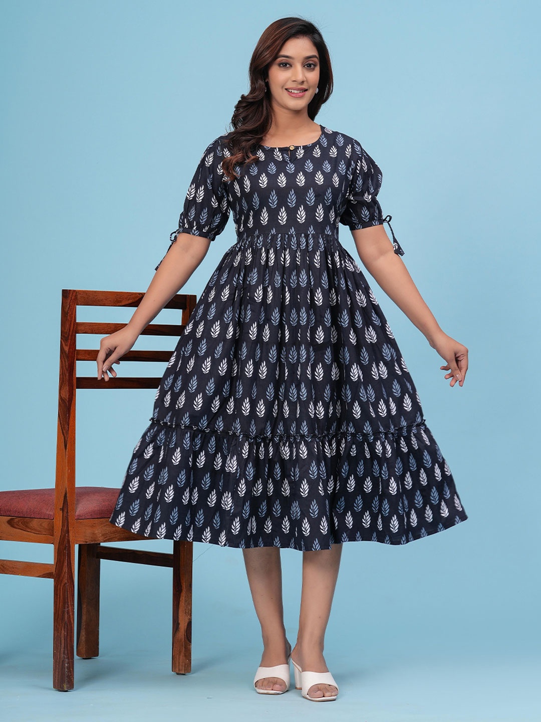 

MF ERA Women Floral Fit And Flare Pure Cotton Ethnic Dresses, Grey