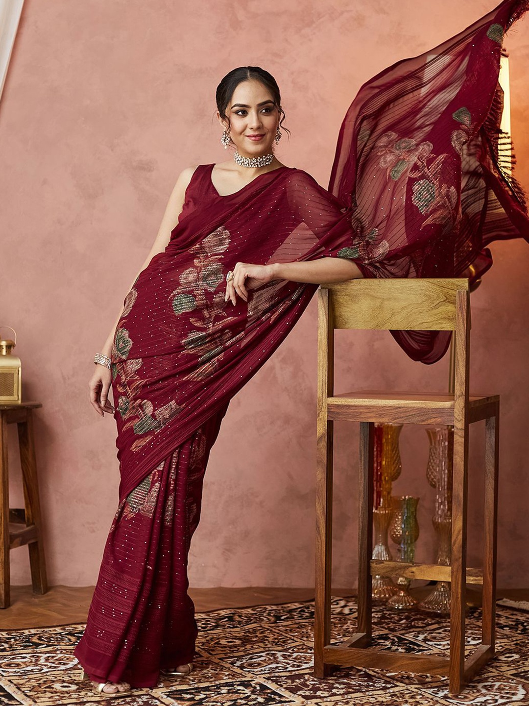 

Satrani Floral Sequinned Pure Georgette Saree, Maroon