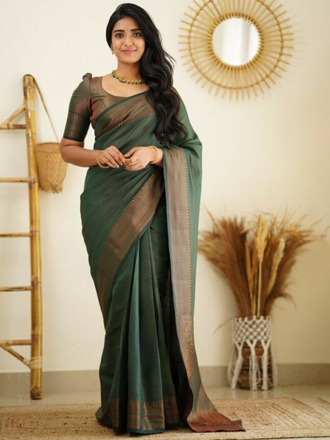 

choiceit Woven Design Zari Pure Silk Kanjeevaram Saree, Green