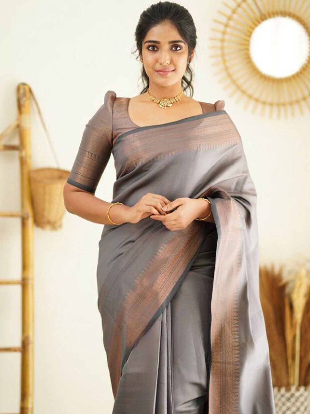 

choiceit Woven Design Zari Pure Silk Saree, Grey