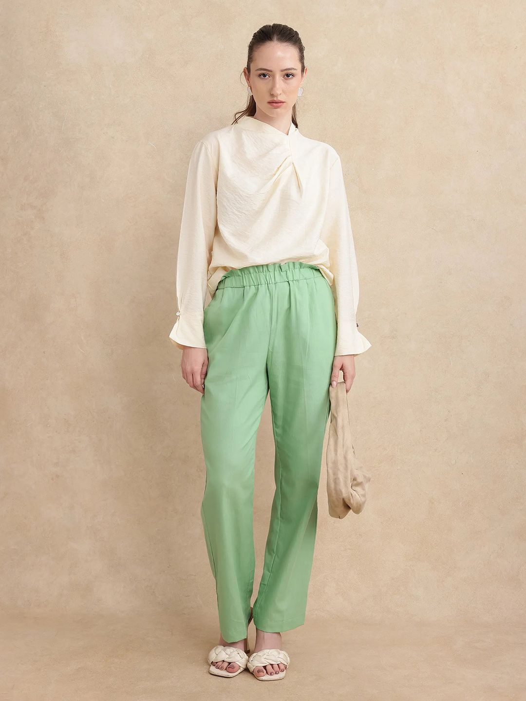 

RAREISM Women Printed Straight Fit Trousers, Green