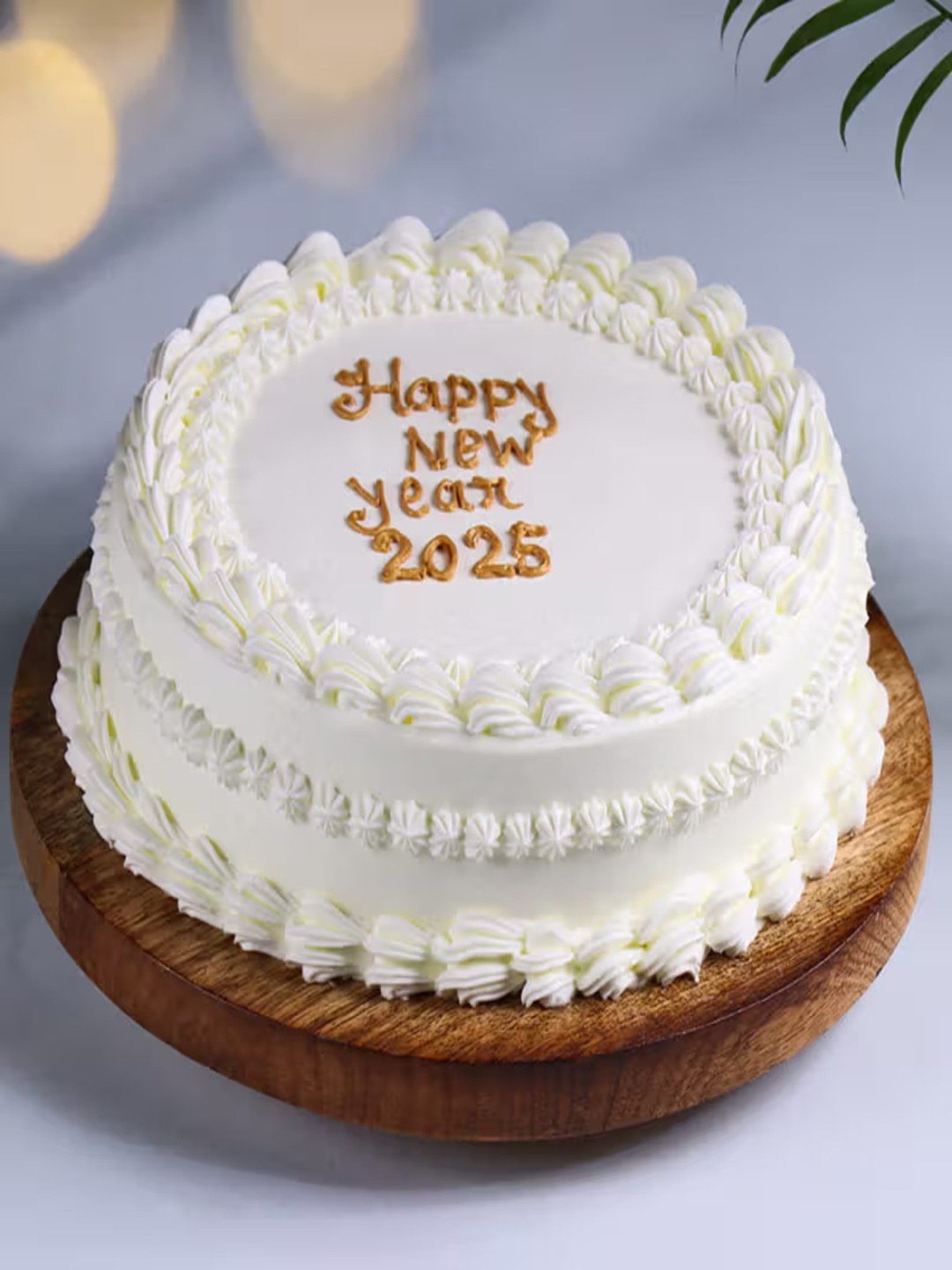 

Floweraura New Year Pineapple Flavour Eggless Round Cake 2Kg, White