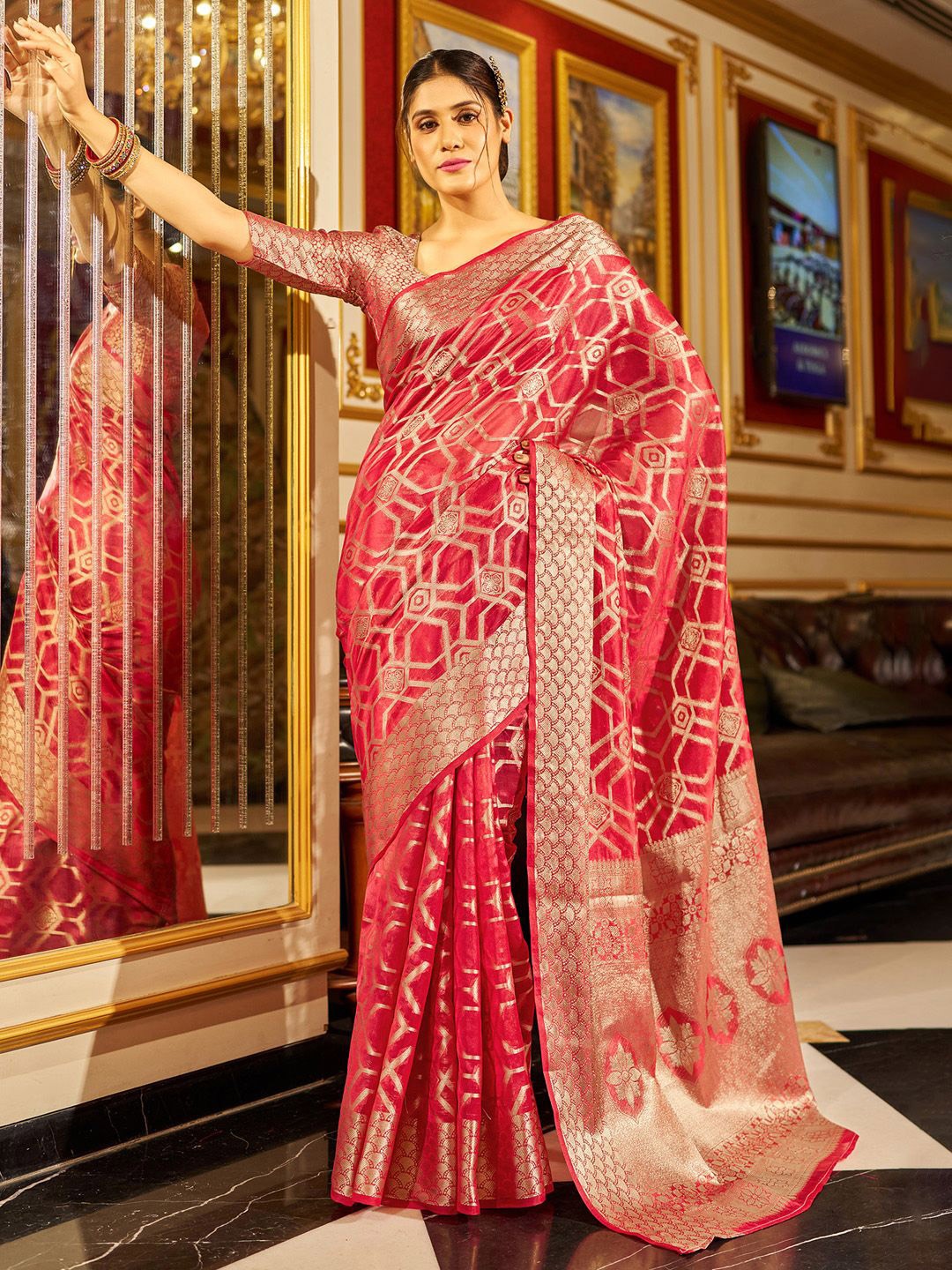 

KALINI Ethnic Motifs Woven Design Zari Organza Banarasi Saree, Red