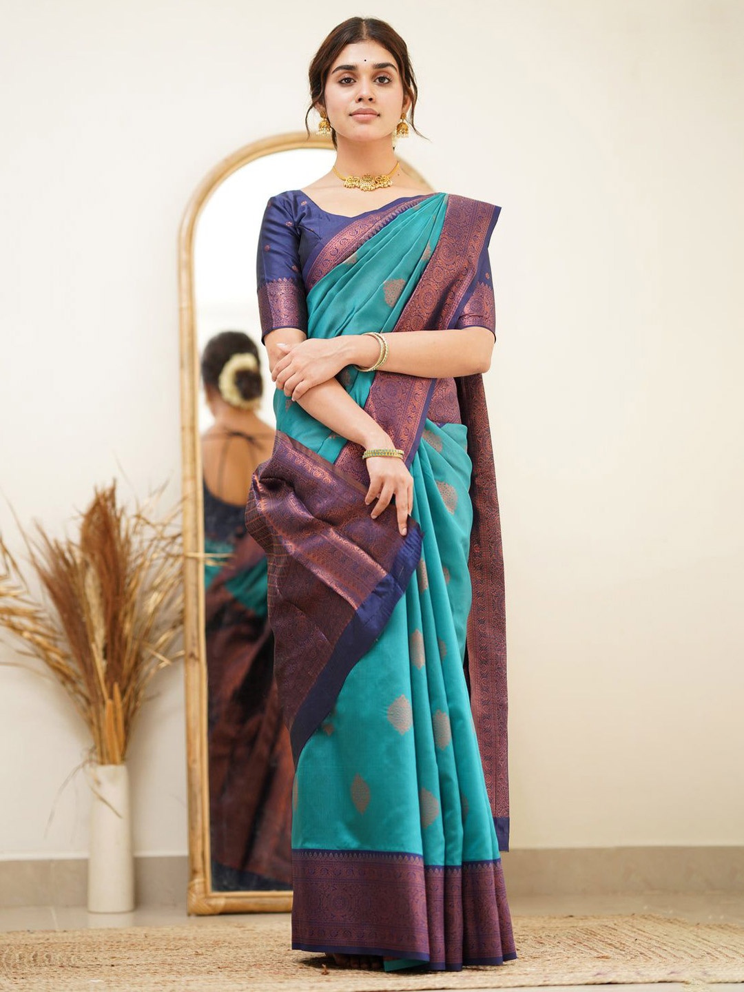 

choiceit Woven Design Zari Pure Silk Saree, Blue