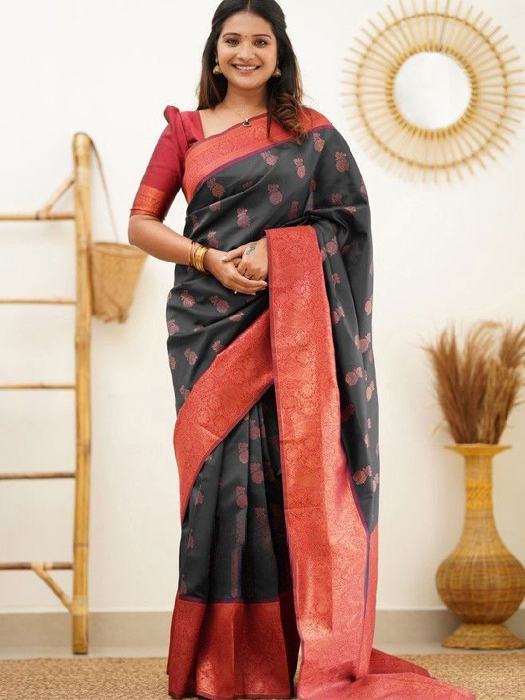 

choiceit Ethnic Motifs Zari Pure Silk Saree, Black