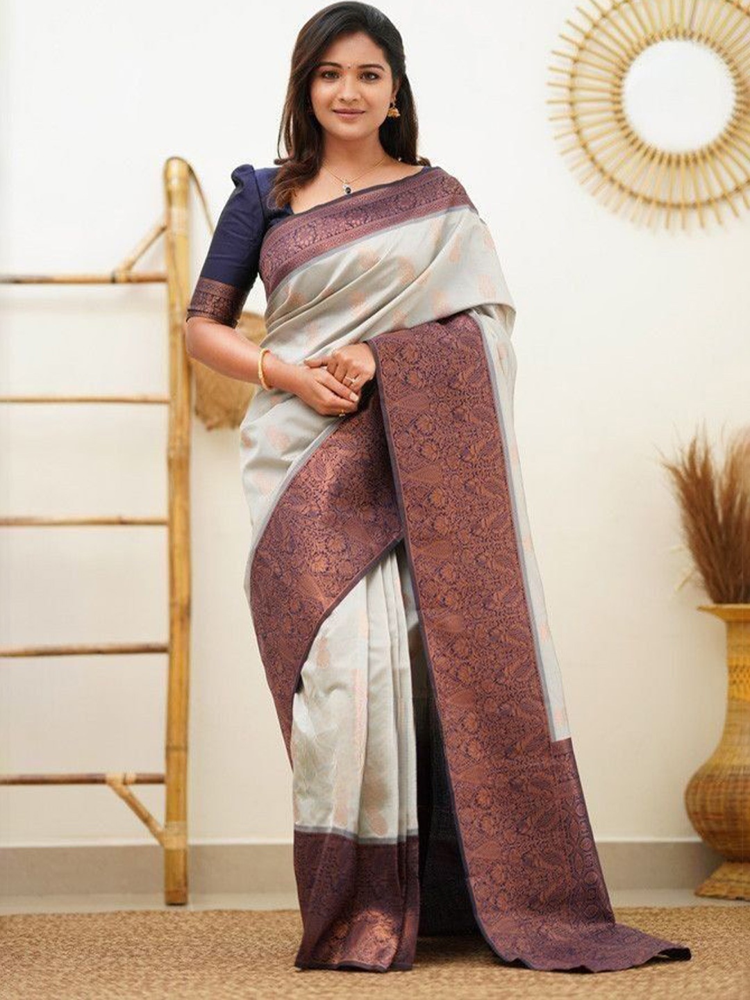 

choiceit Ethnic Motifs Woven Design Pure Silk Saree, Grey