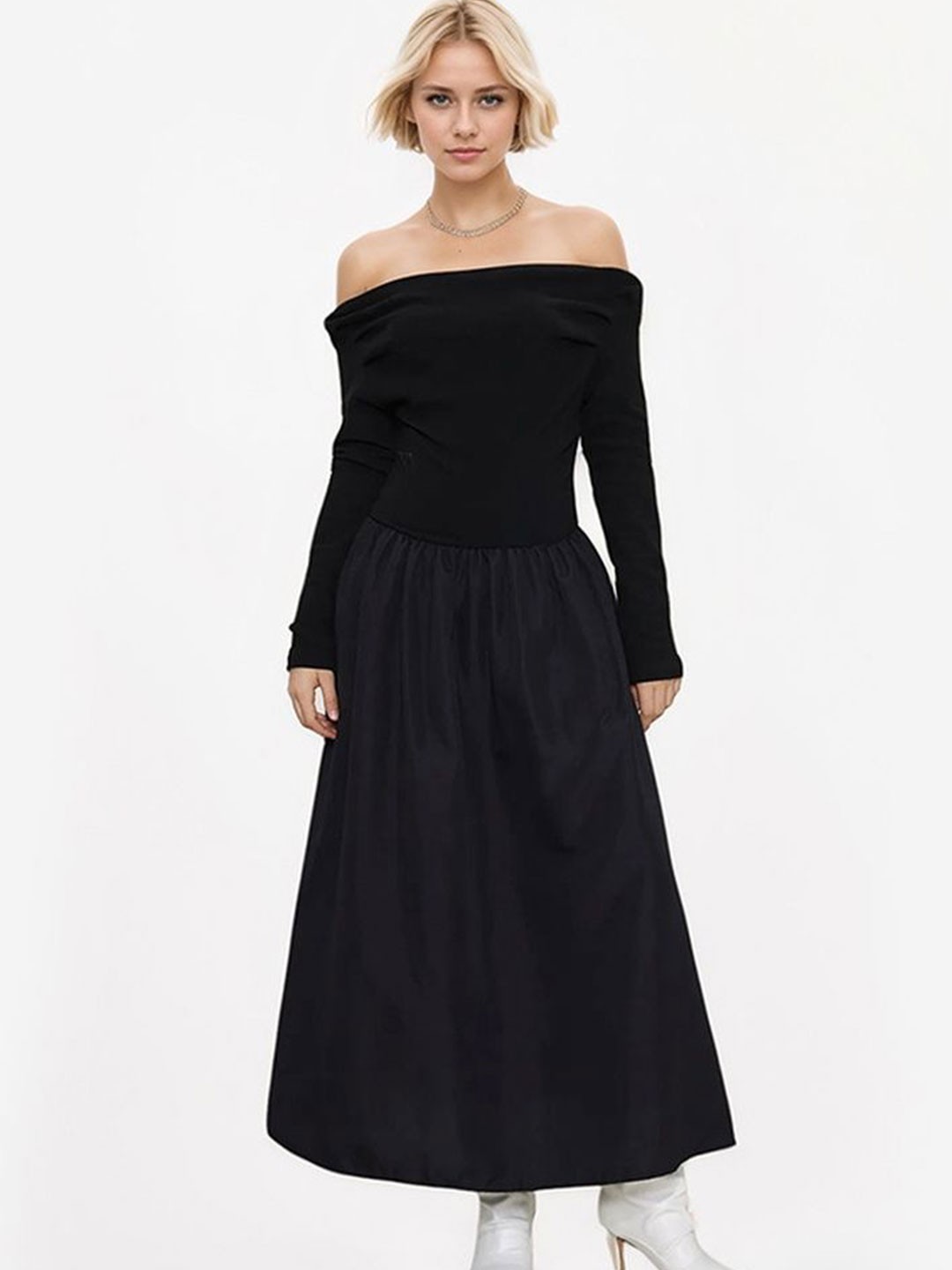 

LULU & SKY Off-Shoulder Maxi Dress, Black