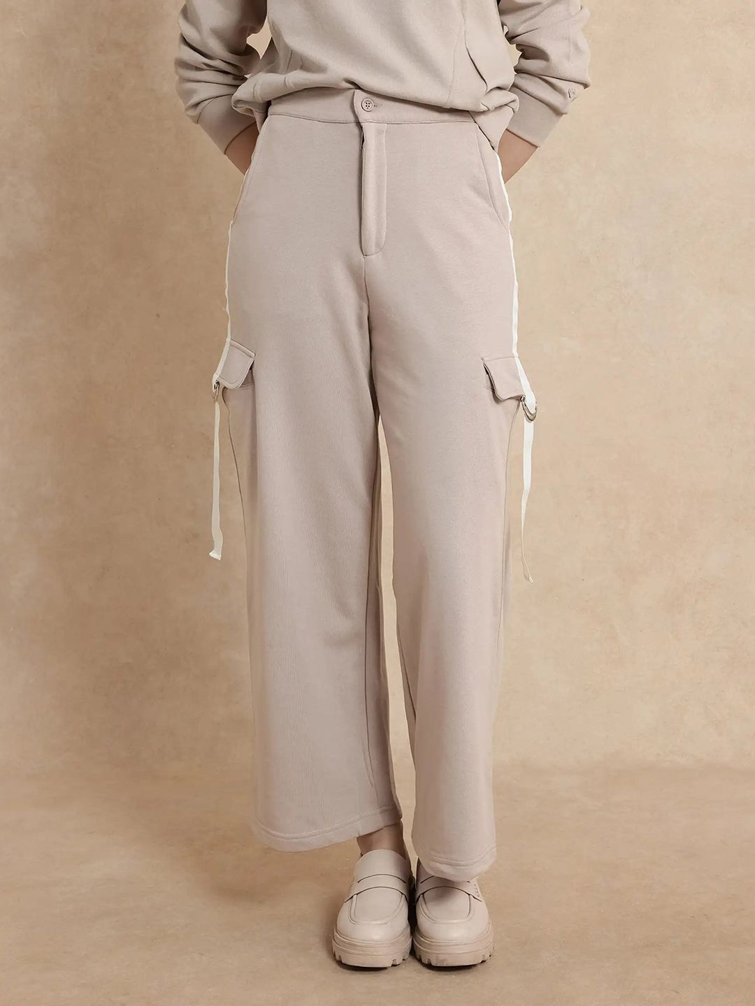 

RAREISM Women KAR PRIMARY BEIGE Relaxed Fit High-Rise Cotton Cargo