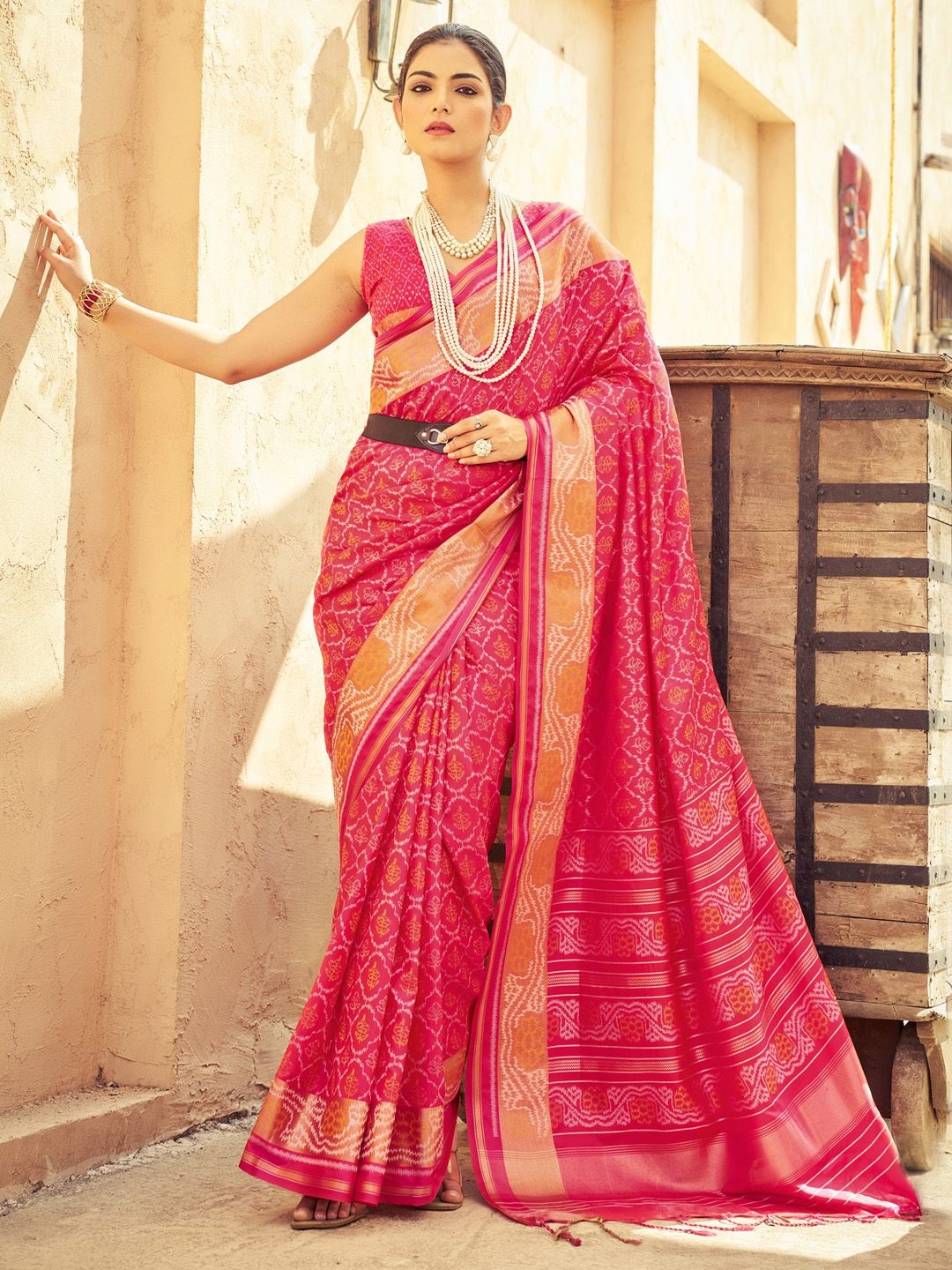 

Mitera Kalamkari Woven Design Zari Organza Pochampally Saree, Pink