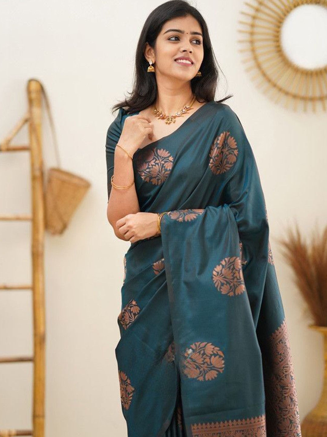 

choiceit Ethnic Motifs Woven Design Zari Pure Silk Saree, Blue