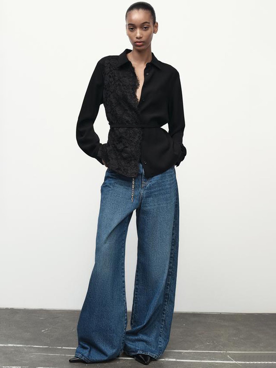 

LULU & SKY Women Solid Spread Collar Casual Shirt, Black