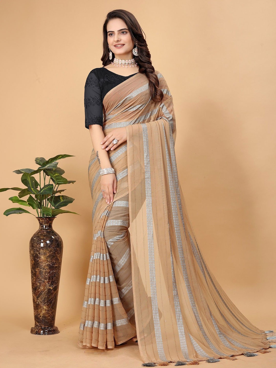

K 5 Fashion Striped Zari Pure Georgette Saree, Cream