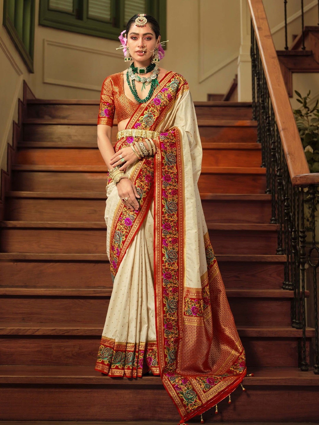 

MAHALASA Ethnic Motifs Zari Pure Silk Banarasi Saree, Off white