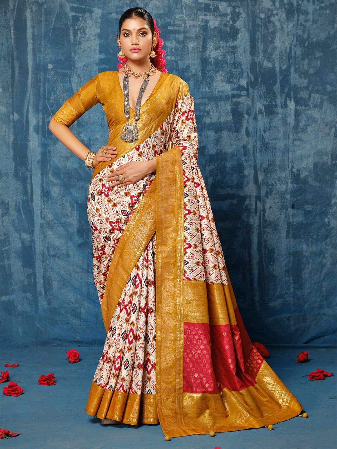 

House of Pataudi Patola Printed Saree With Blouse Piece, Cream