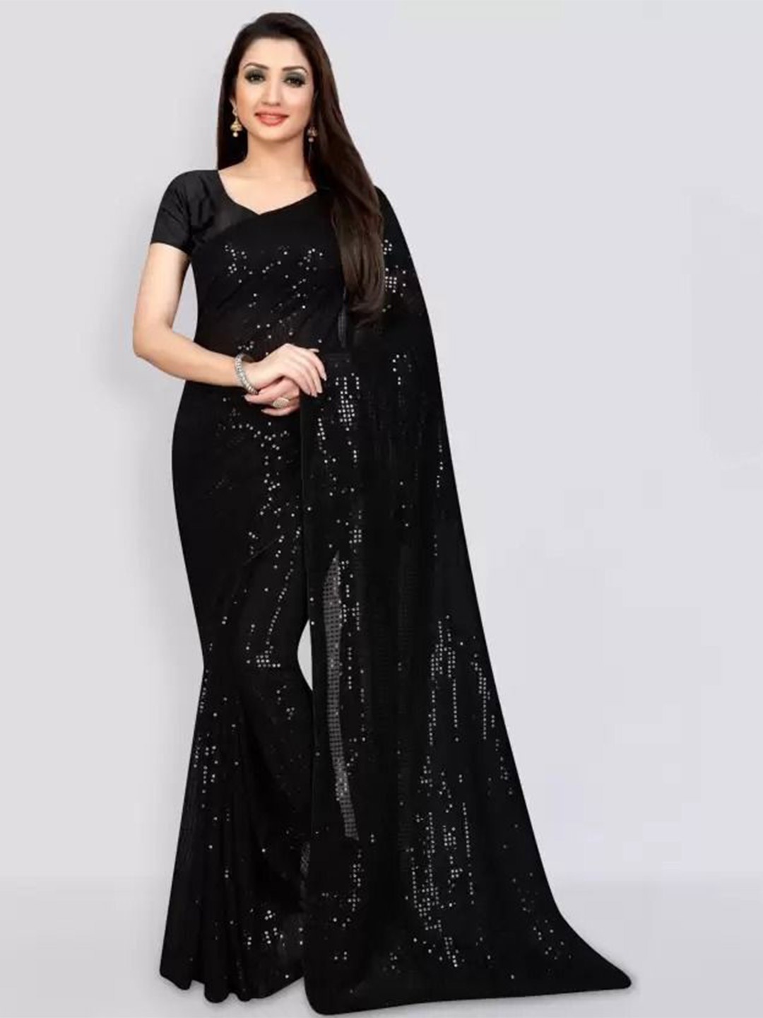 

SAADHVI Embellished Sequinned Saree, Black