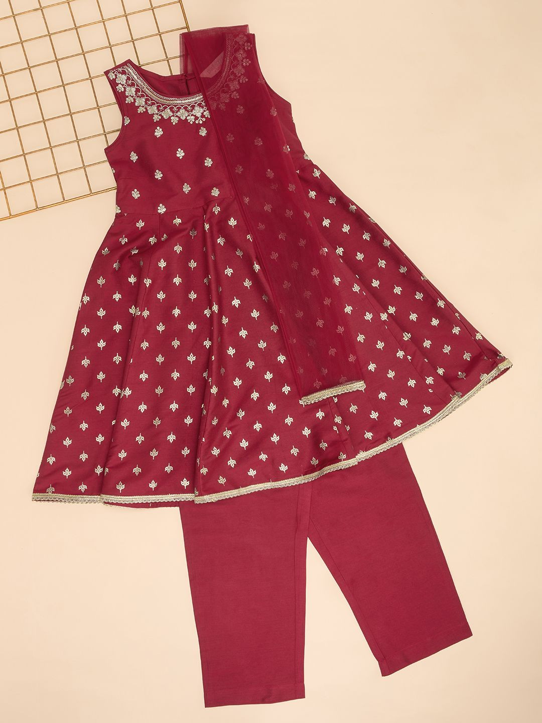 

AKKRITI BY PANTALOONS Girls Floral Embroidered Sequinned Kurta with Trousers & Dupatta, Red