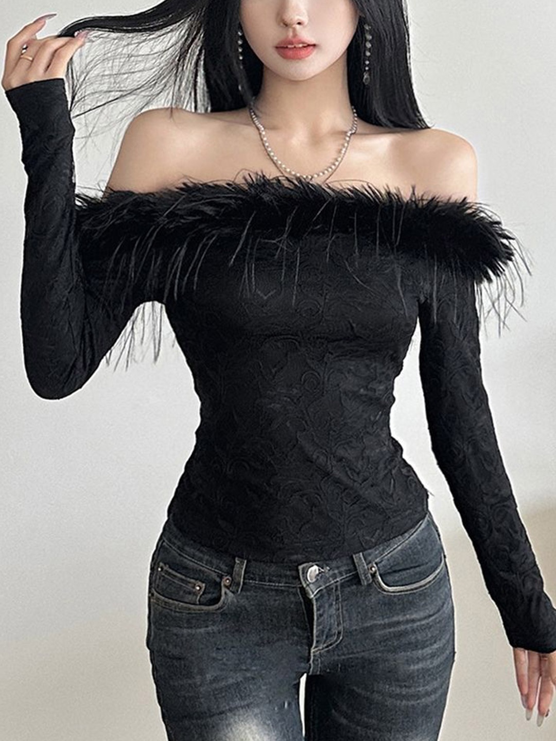 

LULU & SKY Women Off-Shoulder Bardot Top, Black