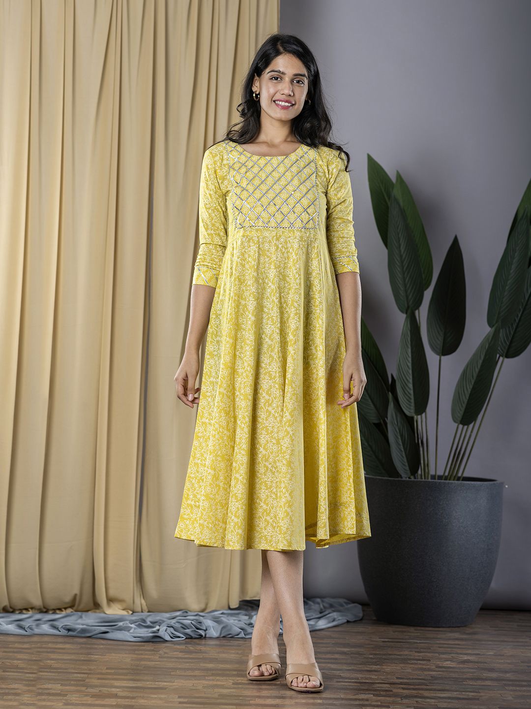 

Jaitpuriya Women Cotton Floral Printed Fit & Flare Midi Dress, Yellow
