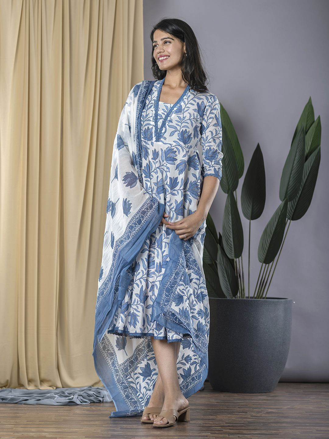 

Jaitpuriya Women Cotton Floral Printed Fit & Flare Midi Dress, Blue