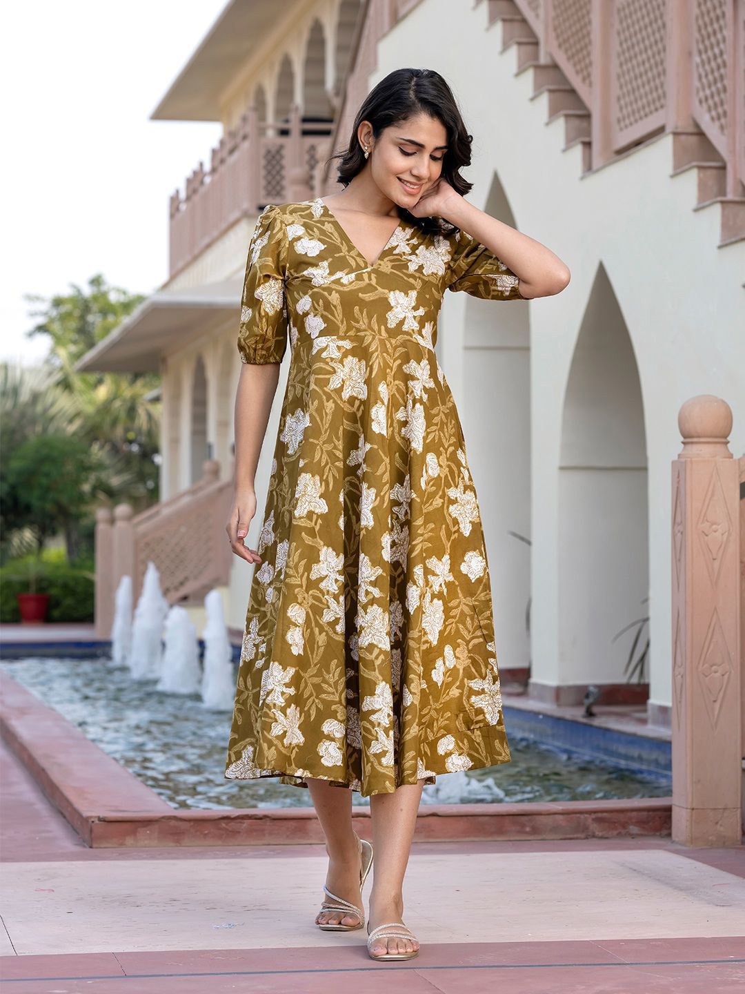 

Jaitpuriya Floral Printed Puff Sleeve Fit & Flare Midi Dress, Green