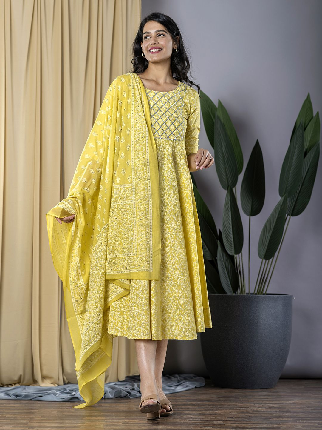 

Jaitpuriya Floral Printed Pure Cotton Midi Ethnic Dress, Yellow