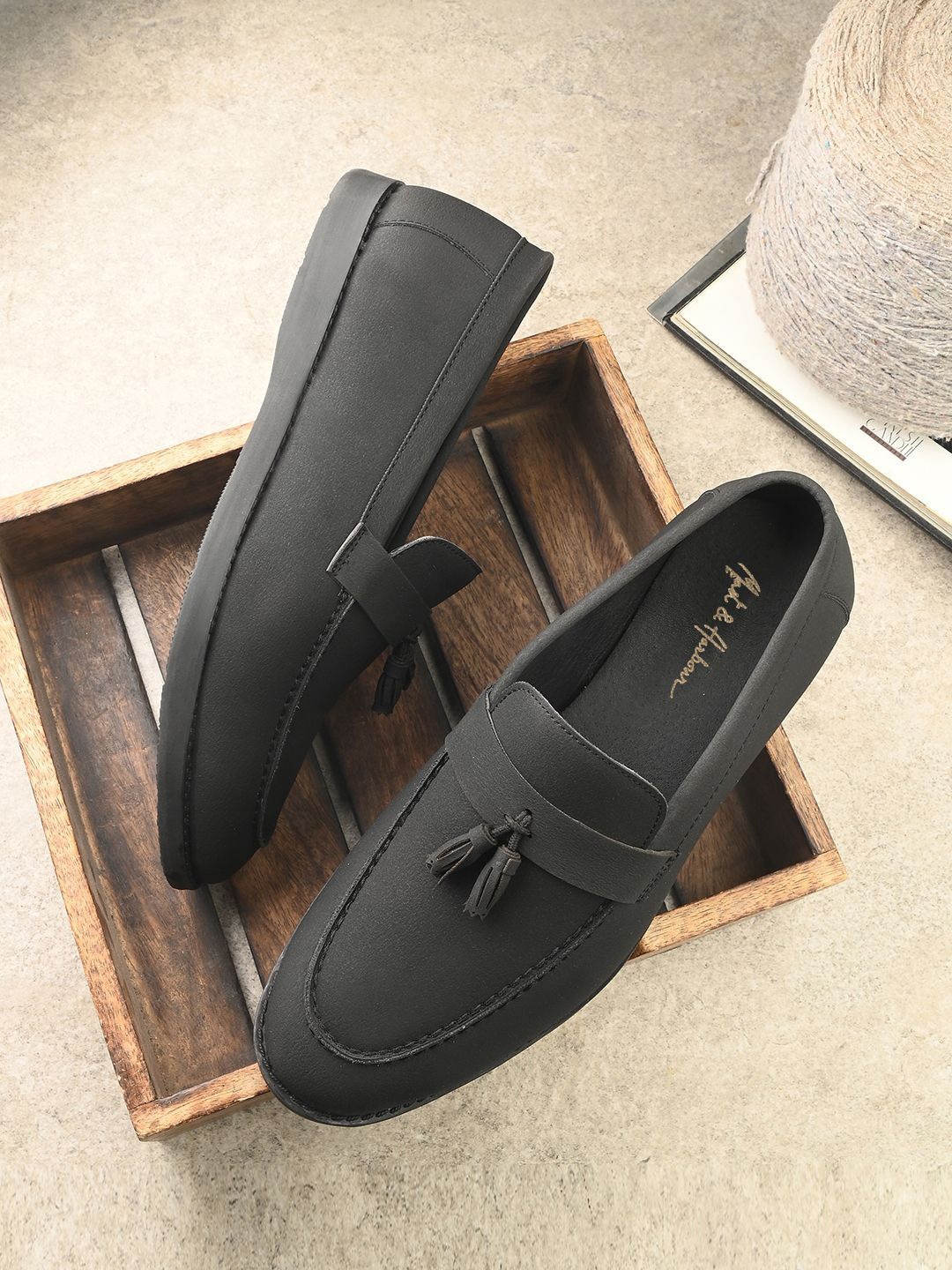 

Mast & Harbour Men Suede Loafers, Black