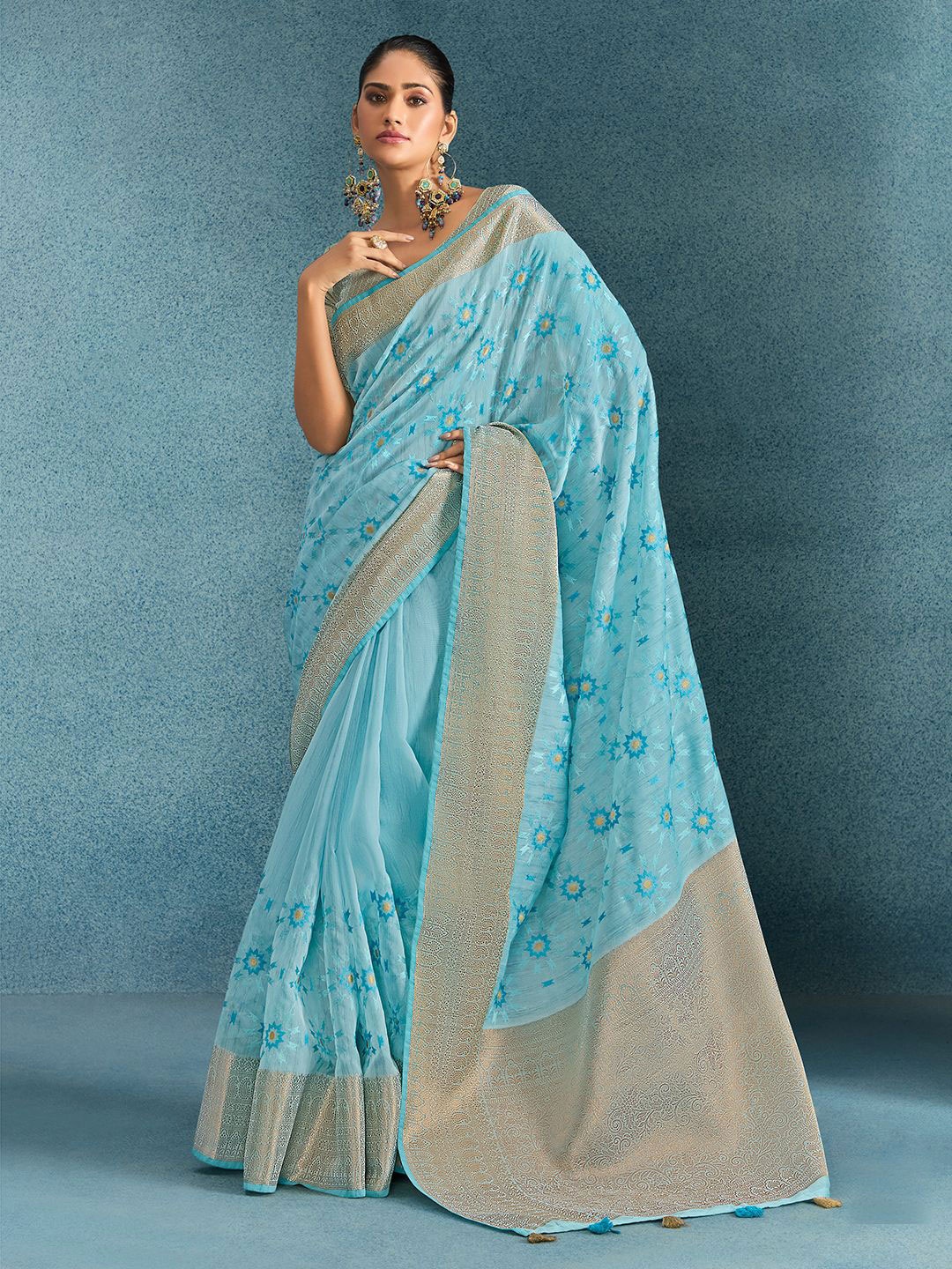 

ALAGINI Ethnic Motifs Embroidered Saree, Blue