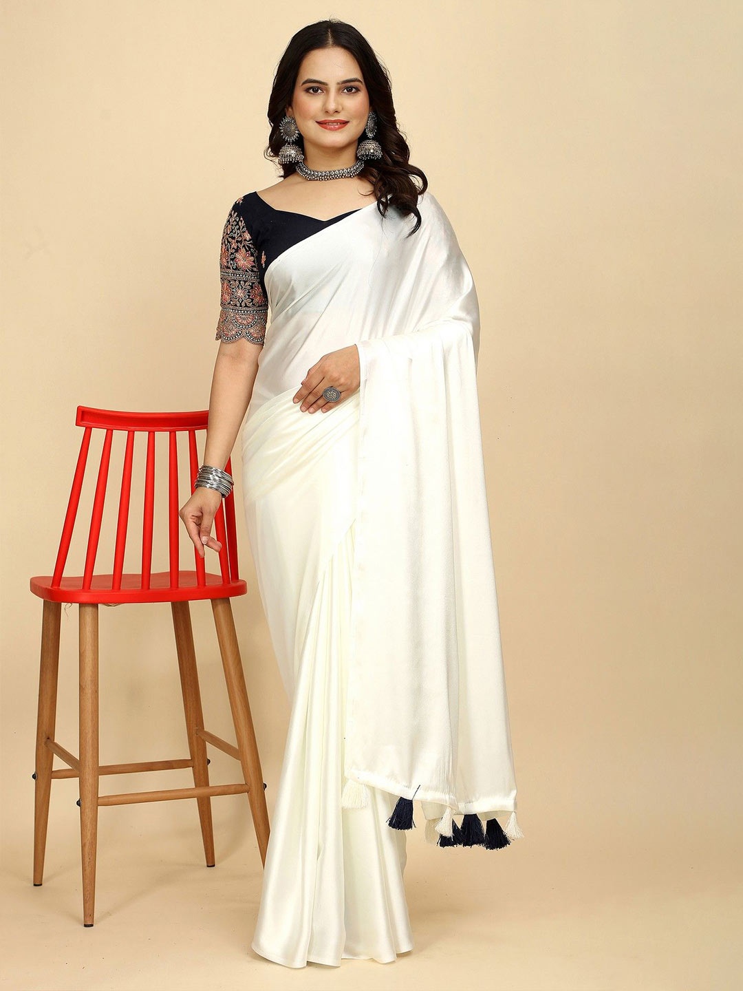 

K 5 Fashion Solid Satin Saree, White