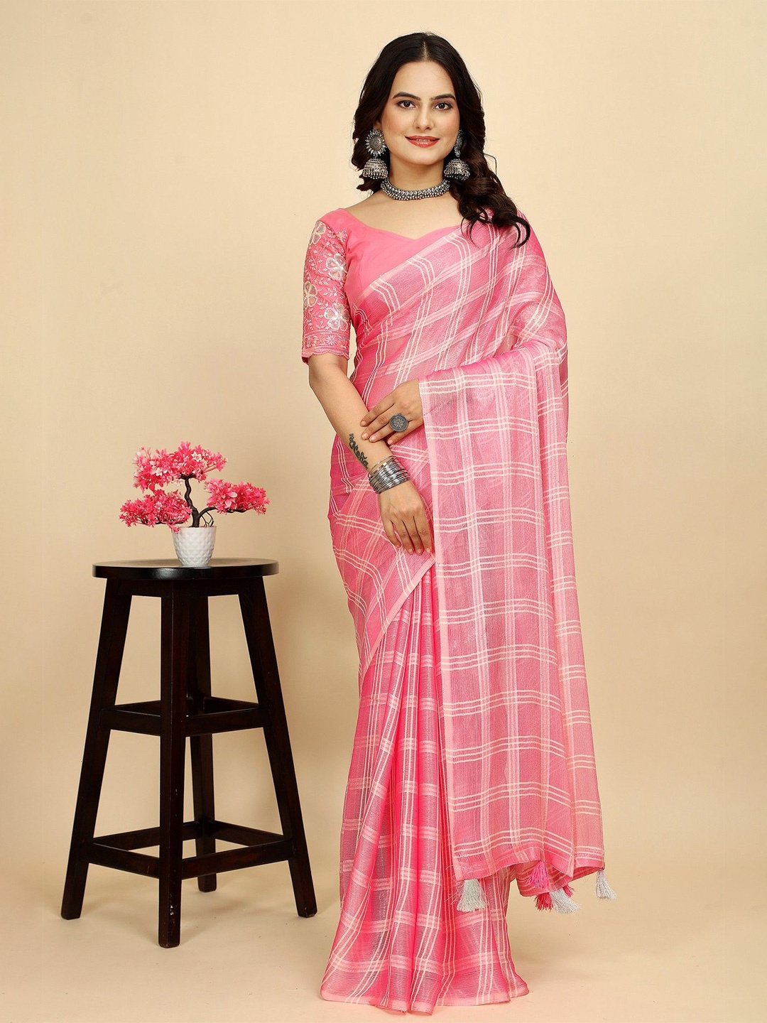 

K 5 Fashion Checked Pure Chiffon Saree, Pink