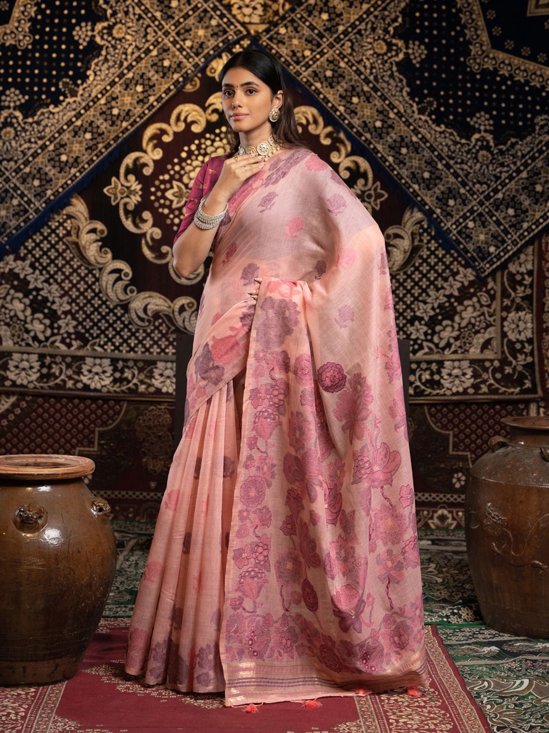 

GAJARAI Floral Woven Design Pure Cotton Jamdani Saree, Pink
