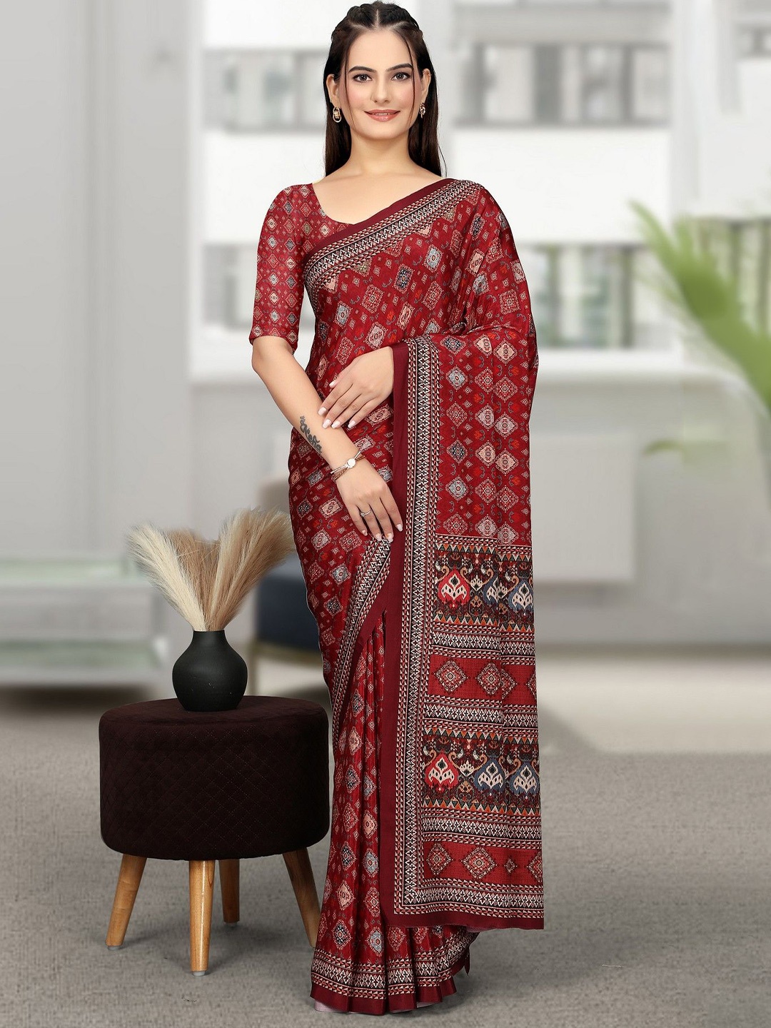 

K 5 Fashion Ethnic Motifs Printed Pure Crepe Saree, Red