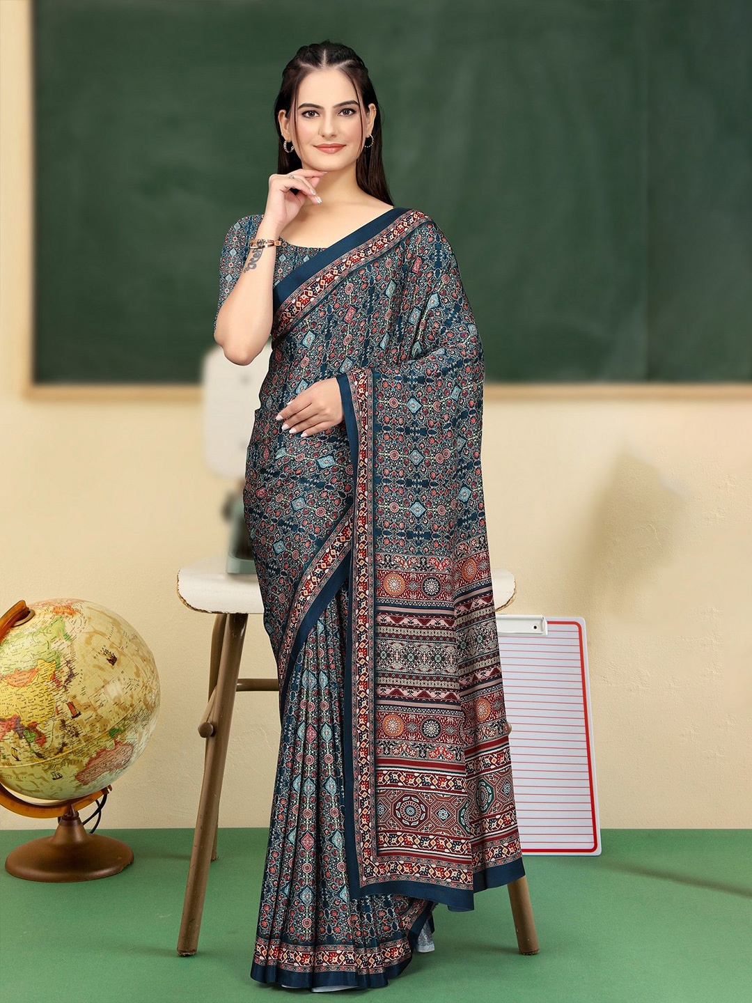 

K 5 Fashion Ethnic Motifs Printed Pure Crepe Saree, Navy blue