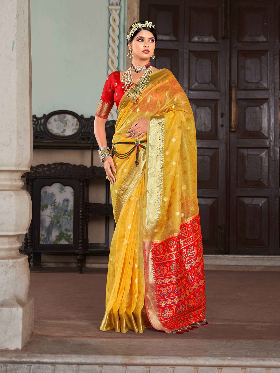 

Rhey Woven Design Zari Pure Silk Banarasi Saree, Yellow