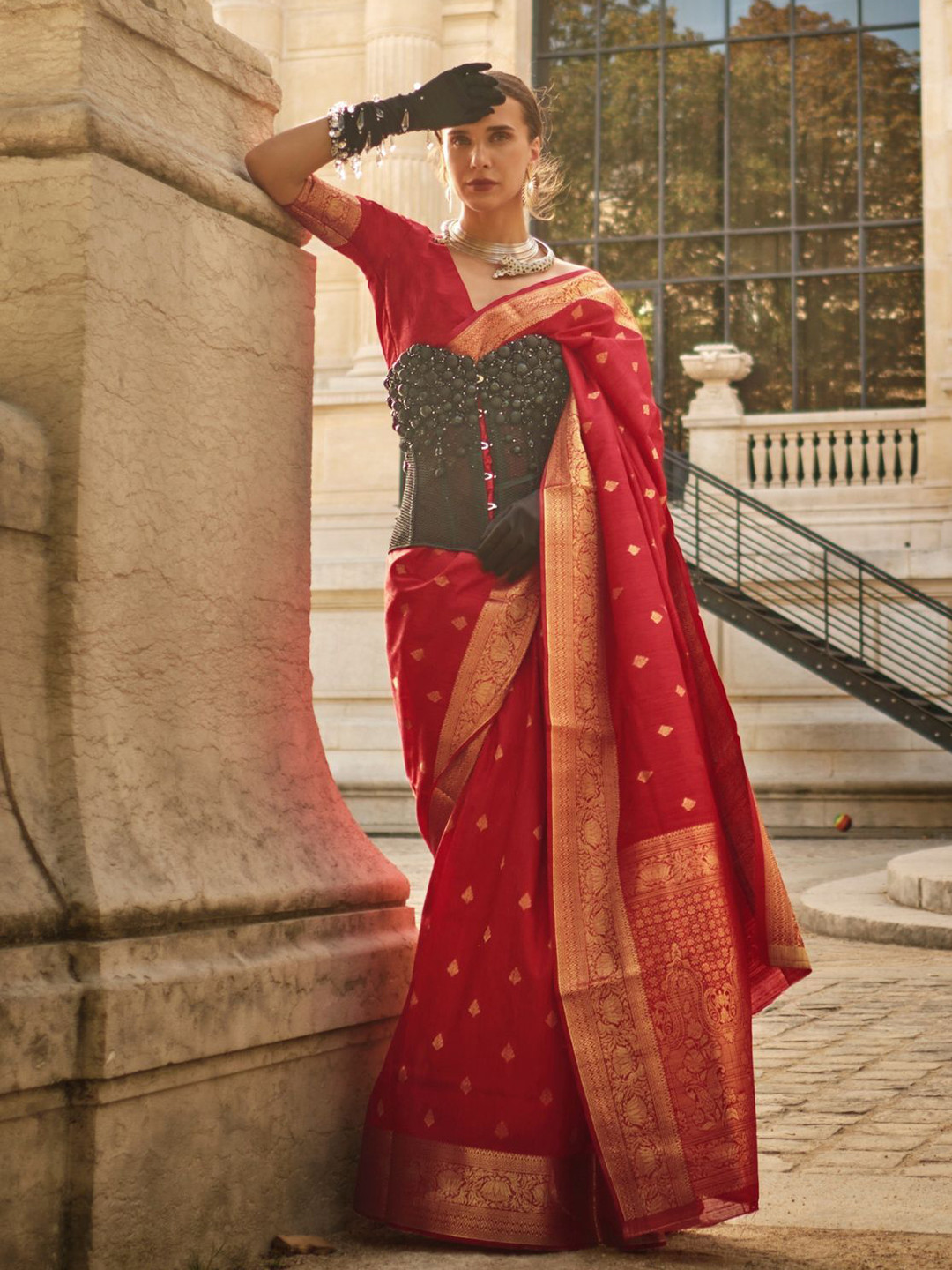 

ODETTE Woven Design Silk Blend Saree, Red