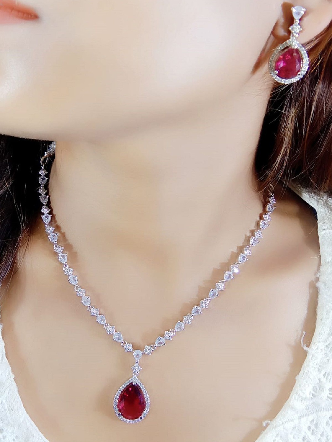 

Ladymania Silver-Plated American Diamond-Studded Jewellery Set