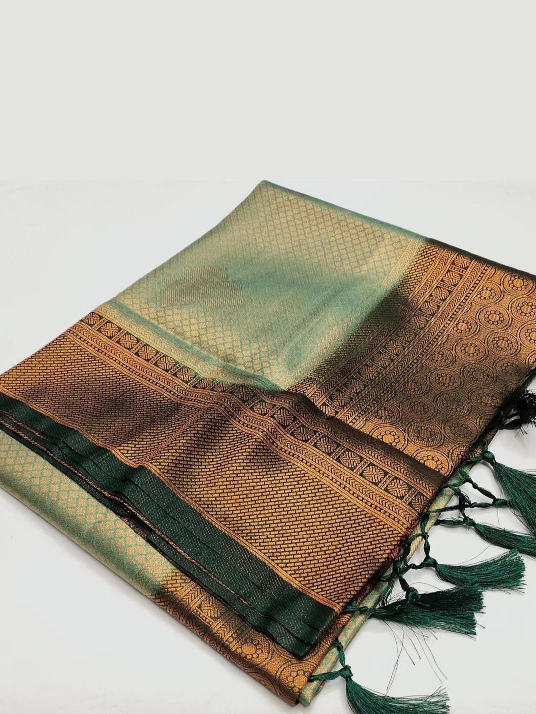 

DIVASTRI Ethnic Motifs Zari Kanjeevaram Saree, Sea green