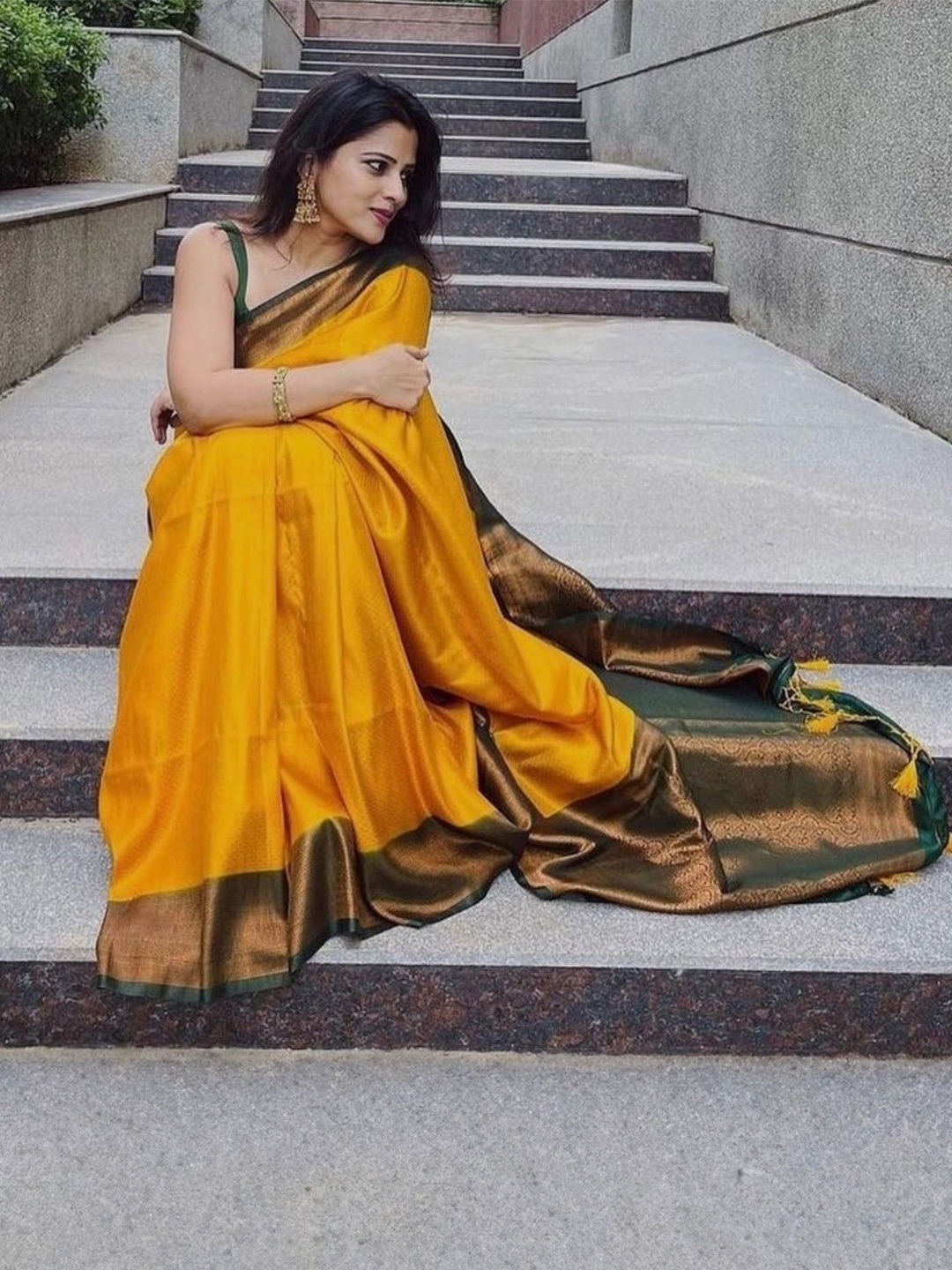 

DIVASTRI Ethnic Motifs Zari Kanjeevaram Saree, Mustard