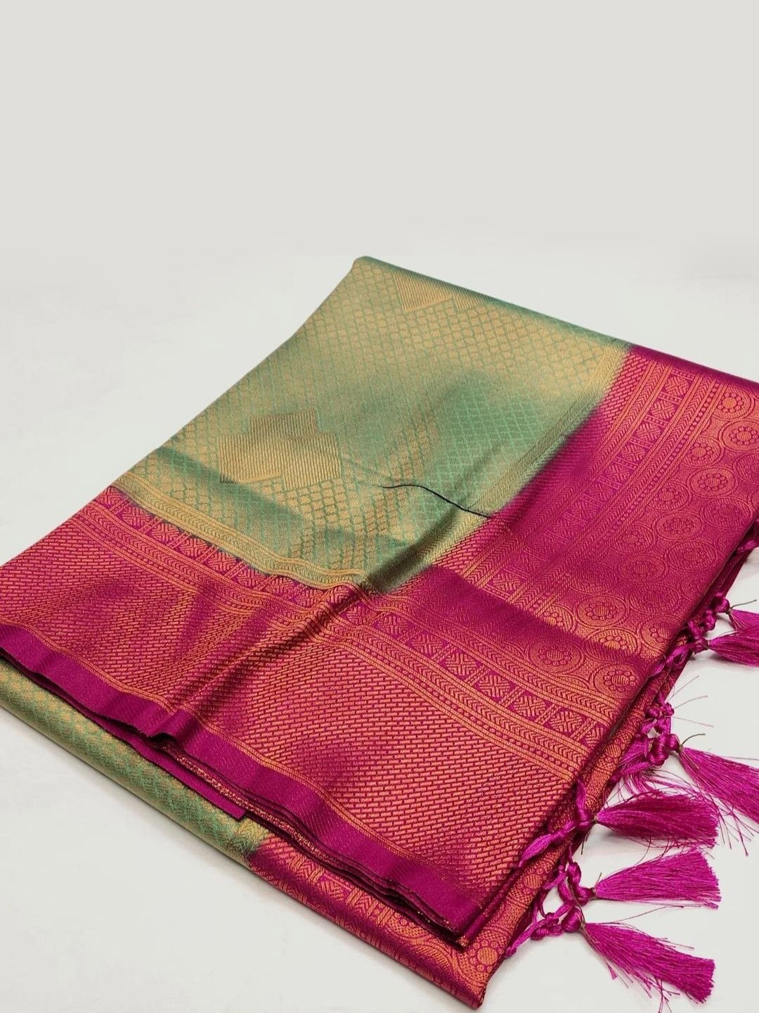 

DIVASTRI Ethnic Motifs Zari Kanjeevaram Saree, Sea green