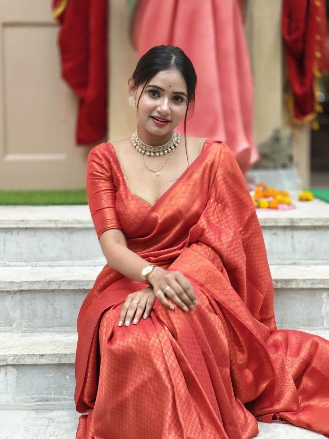

DIVASTRI Ethnic Motifs Zari Kanjeevaram Saree, Red