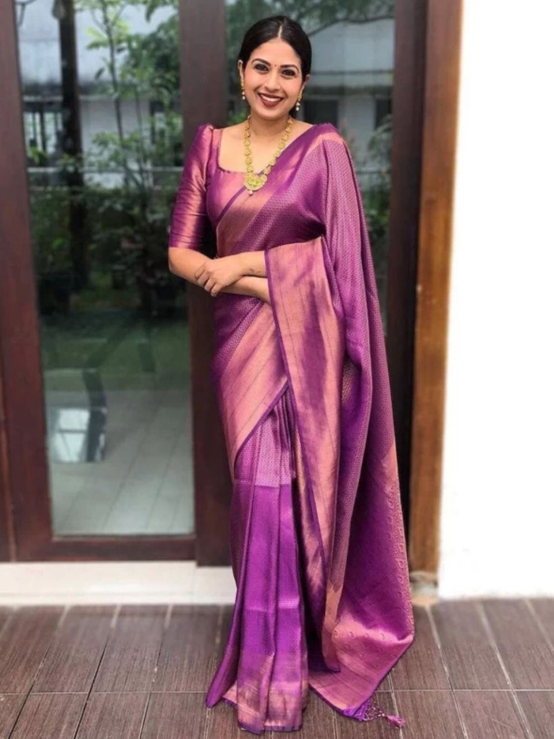 

DIVASTRI Ethnic Motifs Zari Designer Kanjeevaram Saree, Magenta