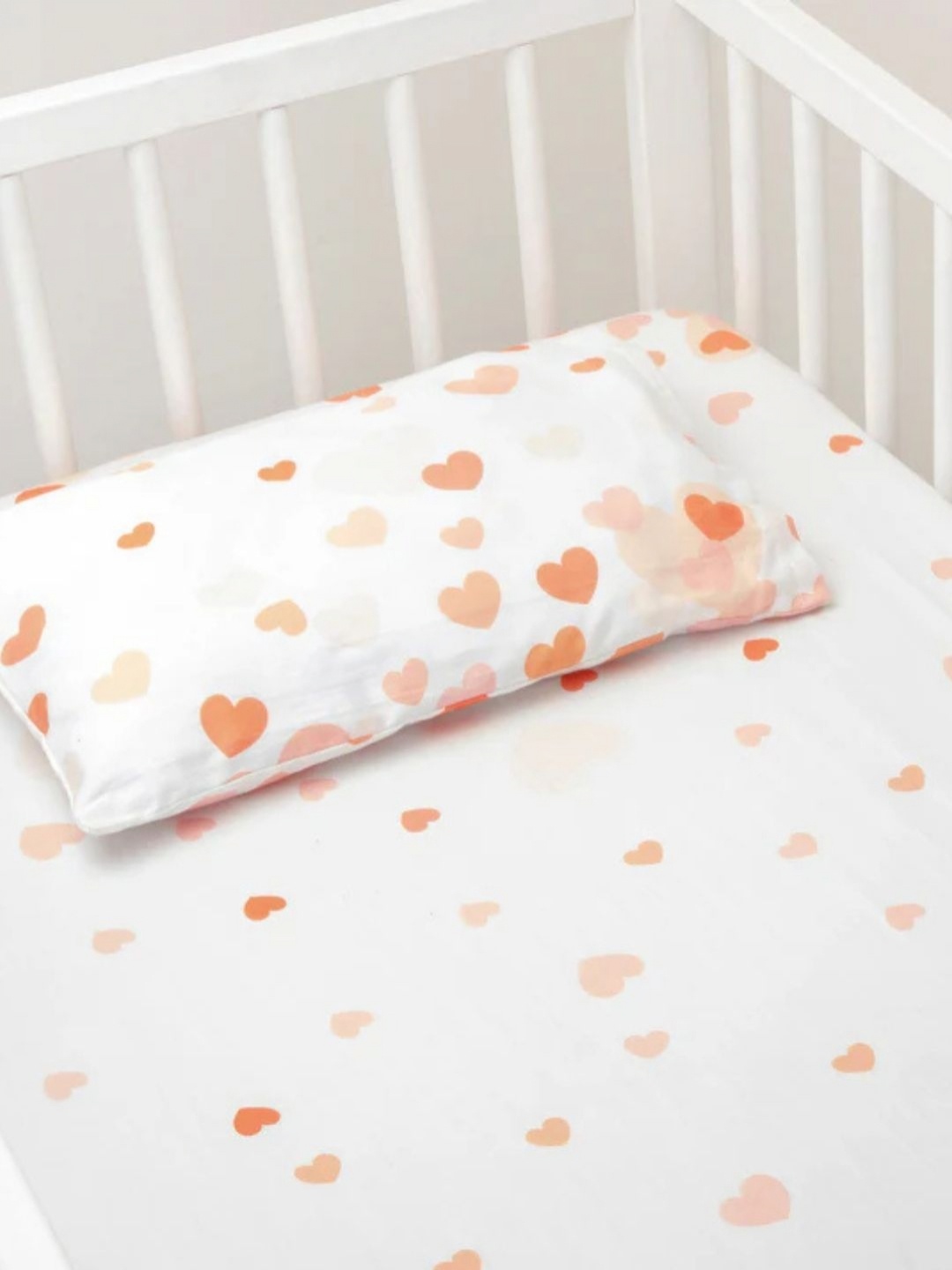 

WAXWINGO White & Orange Heartistic Fitted Cotton 144TC Bedsheet & Pillow Cover-3.55mx1.77m